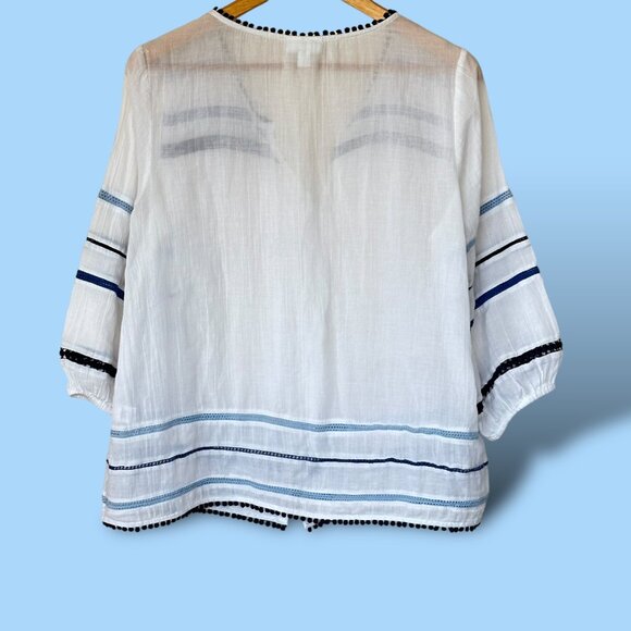 J.Jill White Peasant Blouse Size M 100% Cotton Blue Crochet Detail Boho Beach - Picture 2 of 12